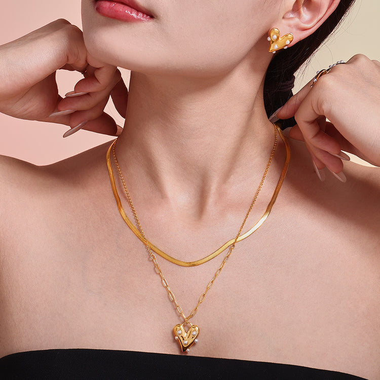 PEARL HEART NECKLACE