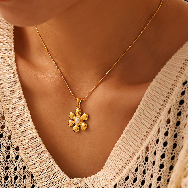FLOWER NECKLACE