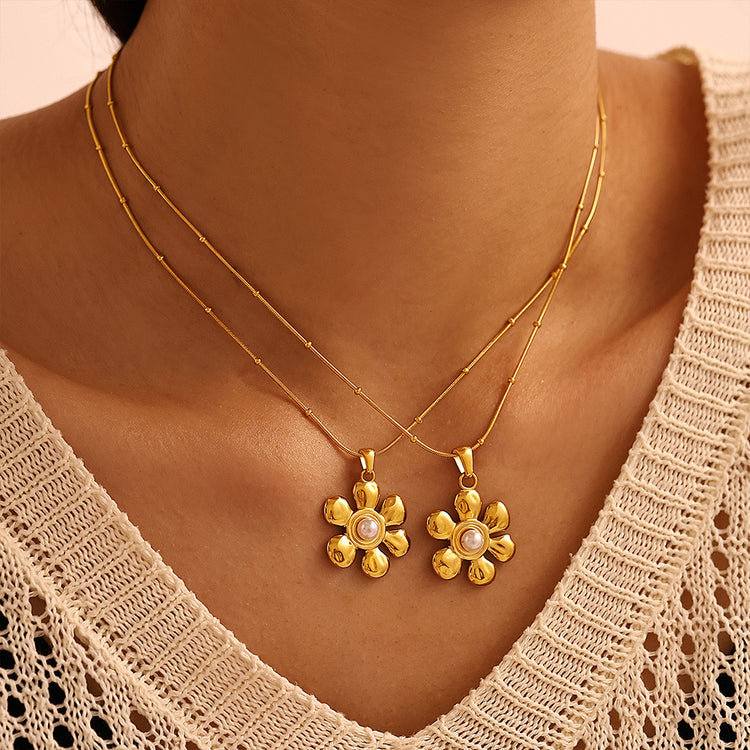 FLOWER NECKLACE