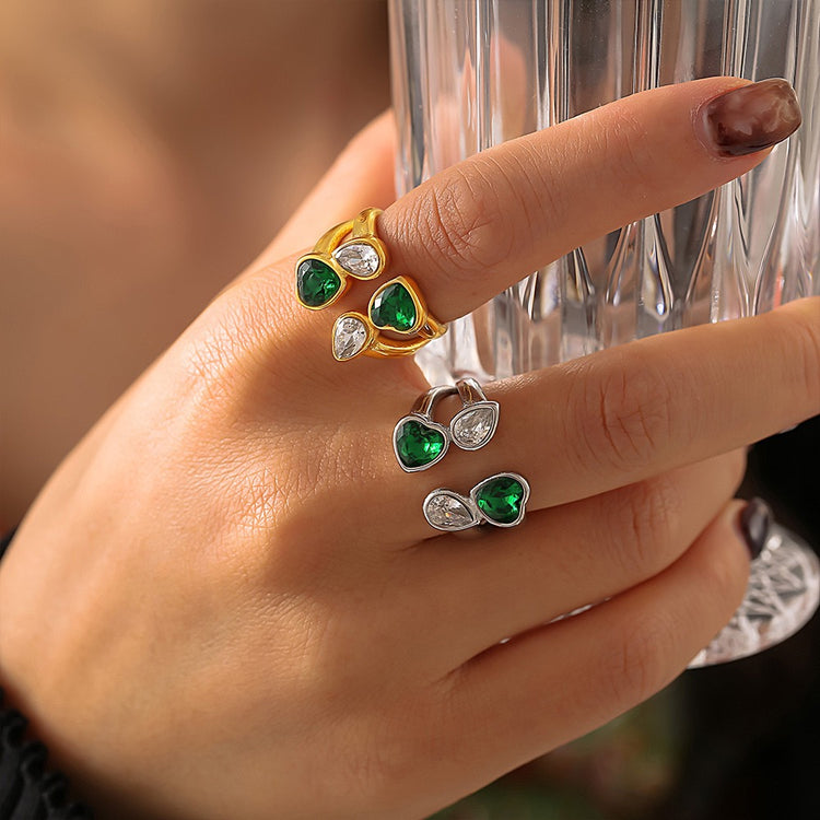 CRYSTAL &EMERALD RING