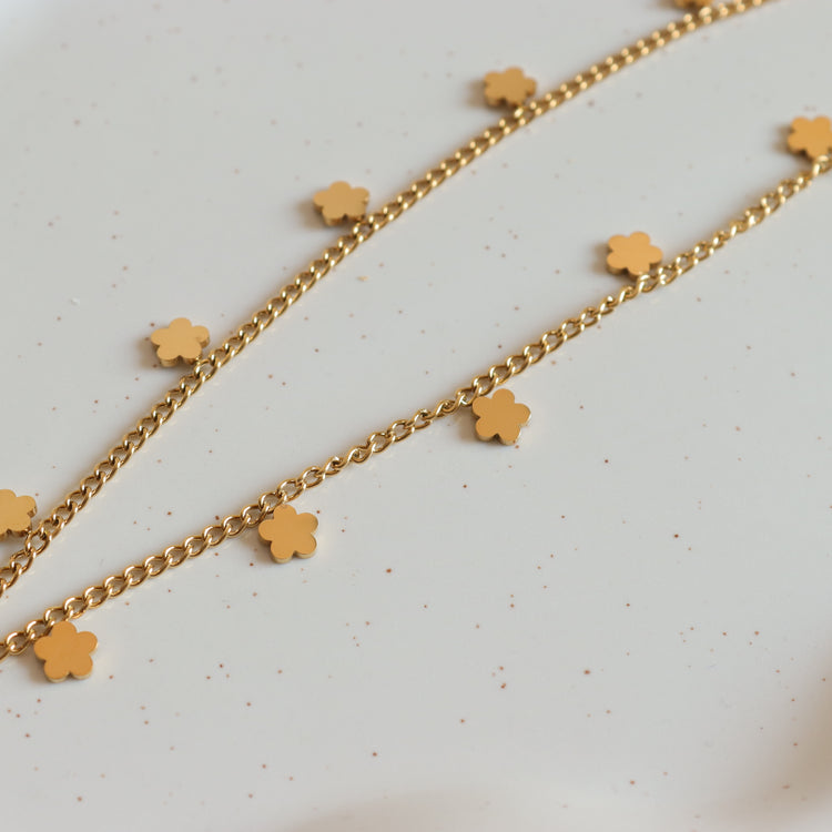 MINI FLOWER CHAIN NECKLACE