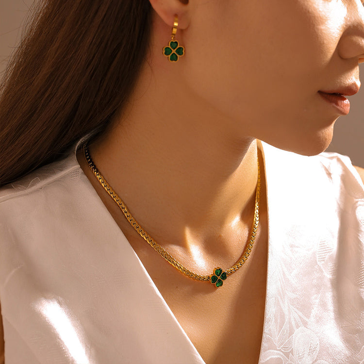 EMERALD CLOVER NECKLACE