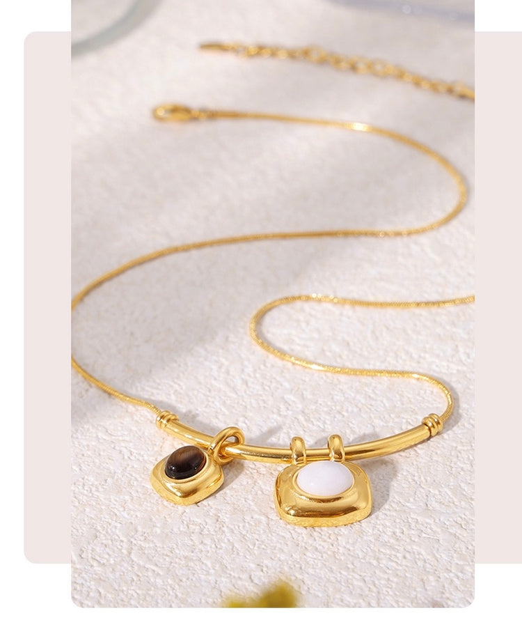 VINTAGE PENDANTS NECKLACE