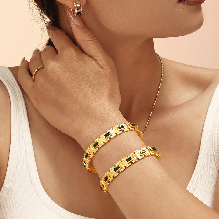 EMERALD LUXURY BANGLE