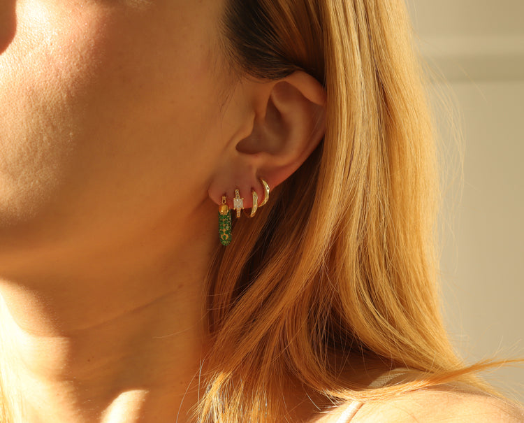 RADIDANT EMERALD EARRINGS