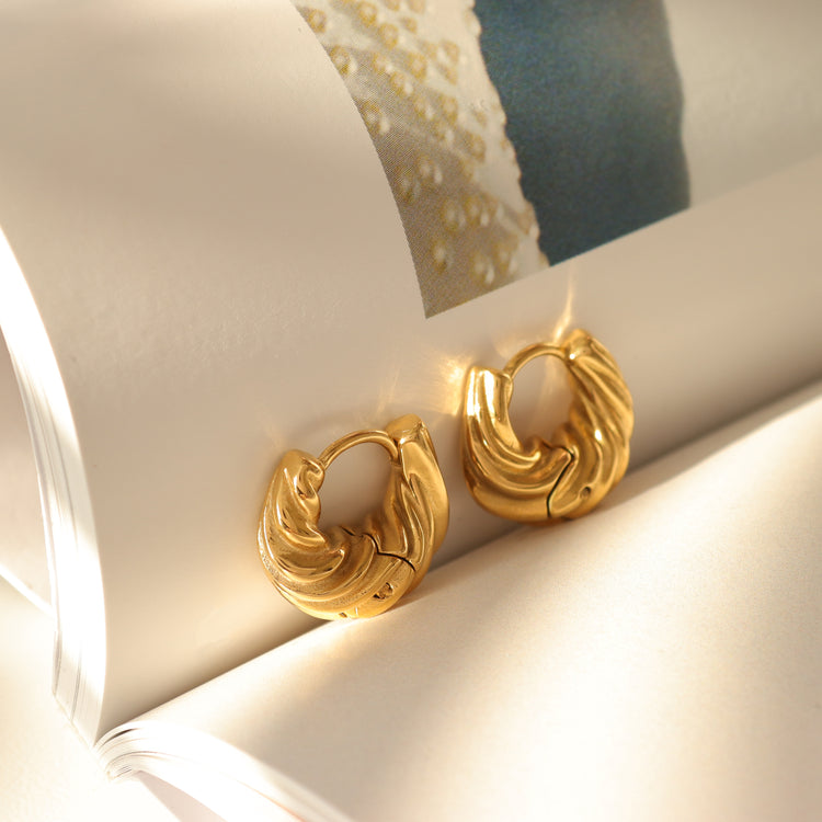 TWIST CROISSANT EARRINGS