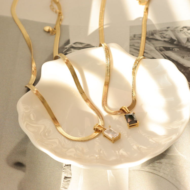 FANTANA SNAKE CHAIN NECKLACE