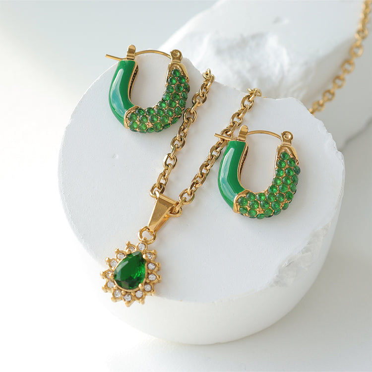 RADIDANT EMERALD EARRINGS