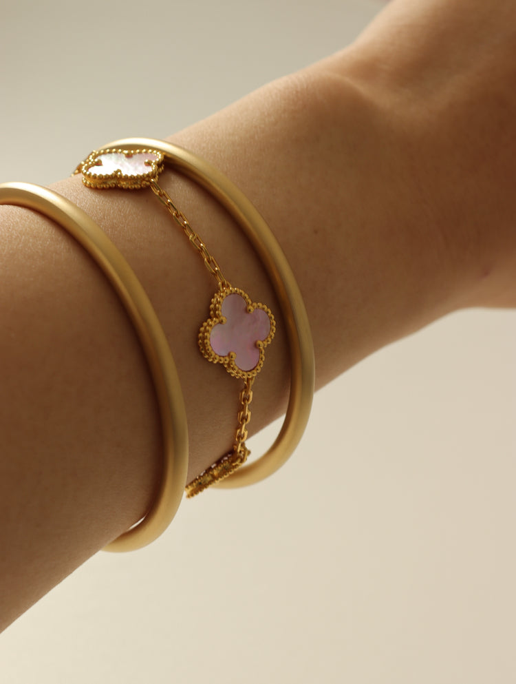 MINIMALISM GOLD BANGLE