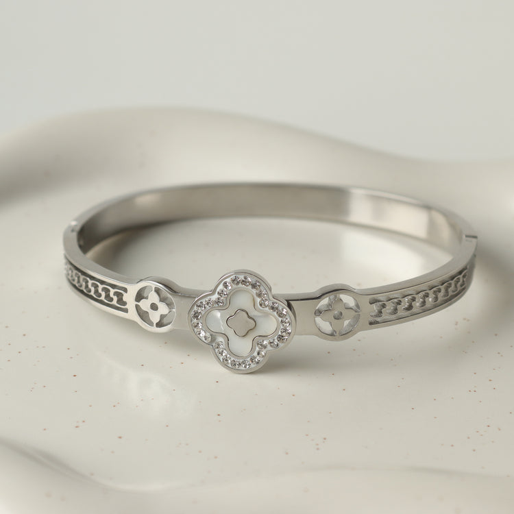 SILVER FLOWER BANGLE