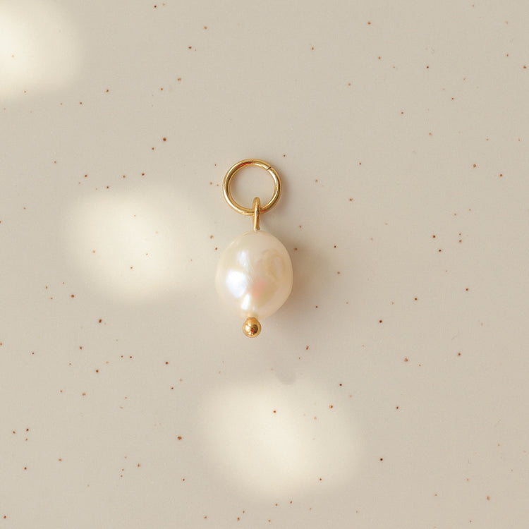 SINGLE FRESH WATER PEARL CHARM