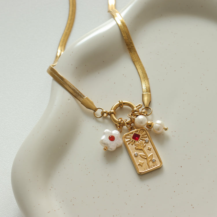 LONG WHITEEEEE PEARL CHARM