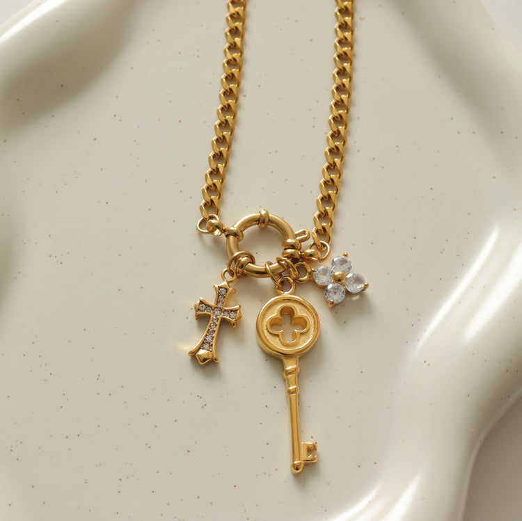 GOLD FLOWER CHARM