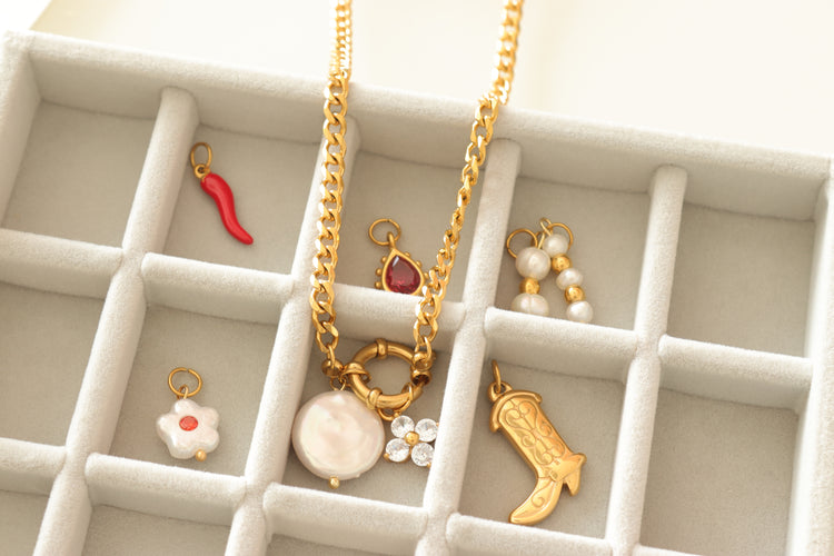 ROUND PEARL CHARM