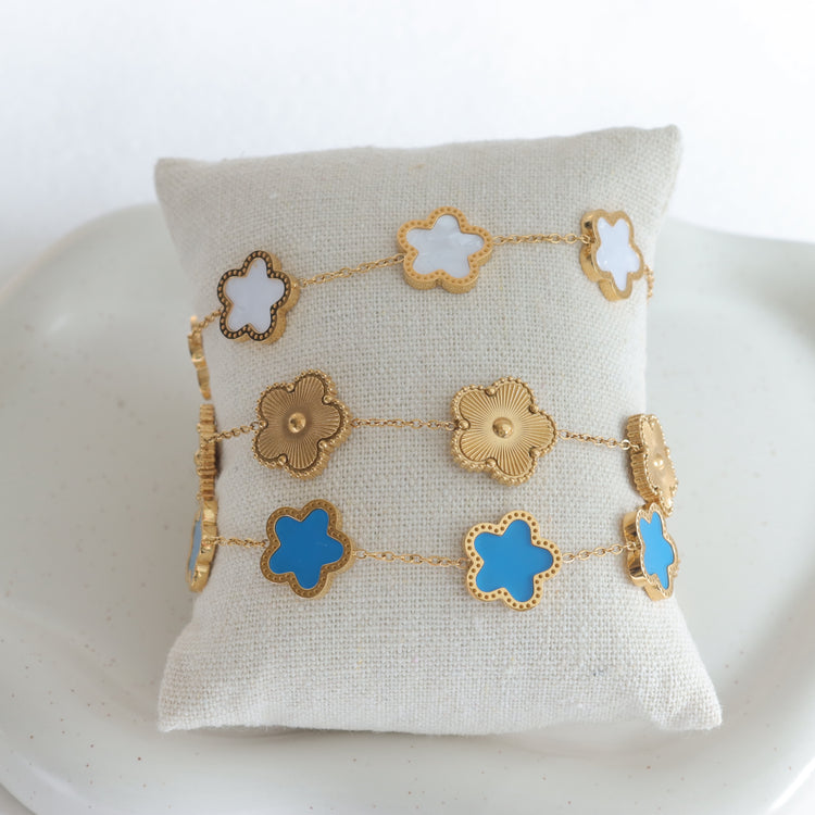 BLUE FLOWER BRACELET