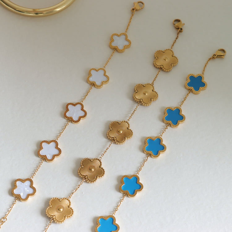 BLUE FLOWER BRACELET