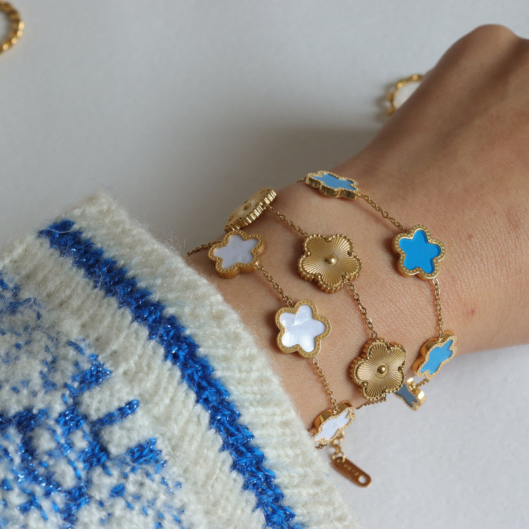 BLUE FLOWER BRACELET