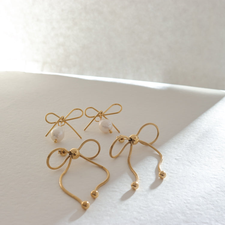 BOW BUTTERFLY GOLD NECKLACE