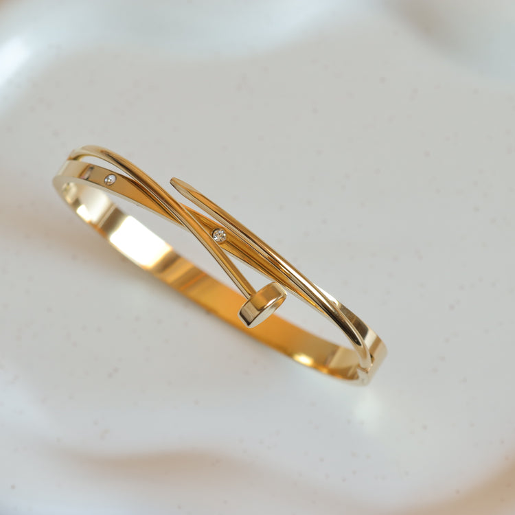 NAIL CRYSTAL BANGLE