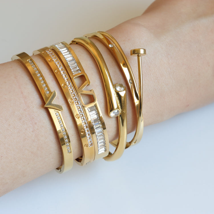 NAIL CRYSTAL BANGLE