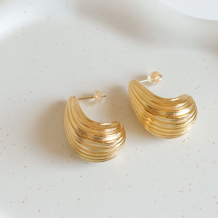 GOLD AVAN EARRINGS