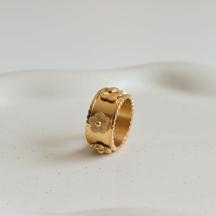 FLOWER GOLD RING