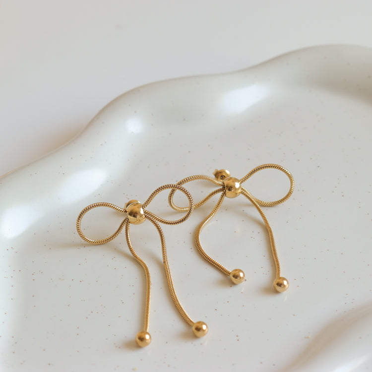 BOW BUTTERFLY GOLD NECKLACE