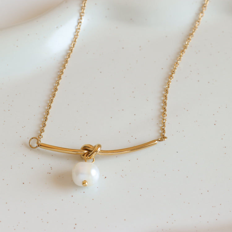 PEARL GOLD NECKLACE
