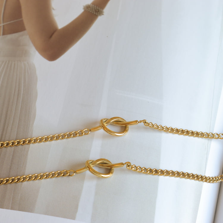 ETERNITY KNOT NECKLACE