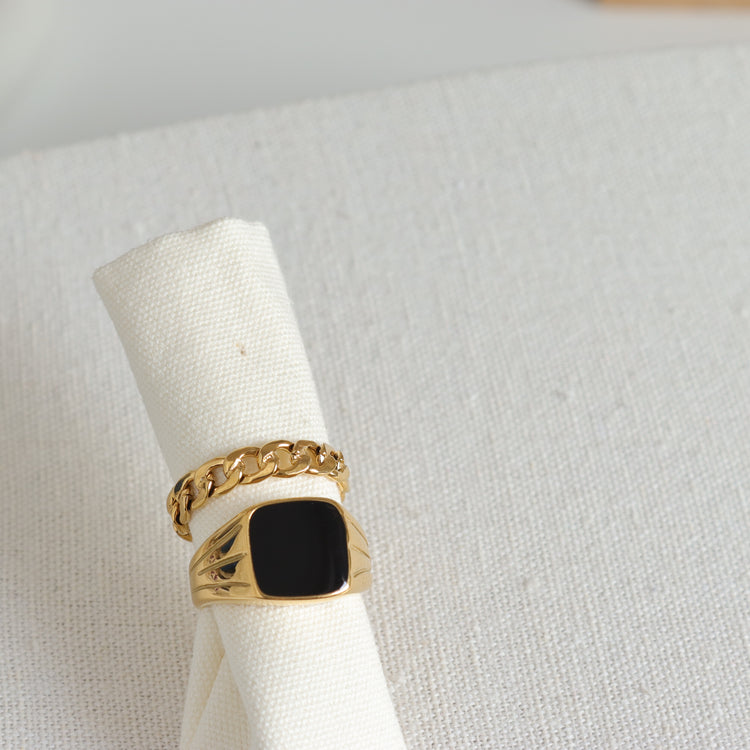 ESSENTIAL CHAIN RING