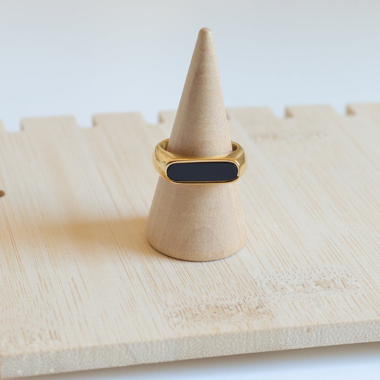 BLACK SHELL RING
