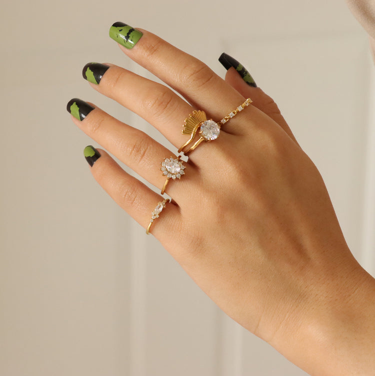 CRYSTAL COCKTAIL RING