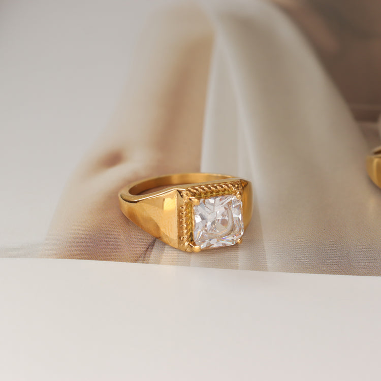 EMILY WHITE RING