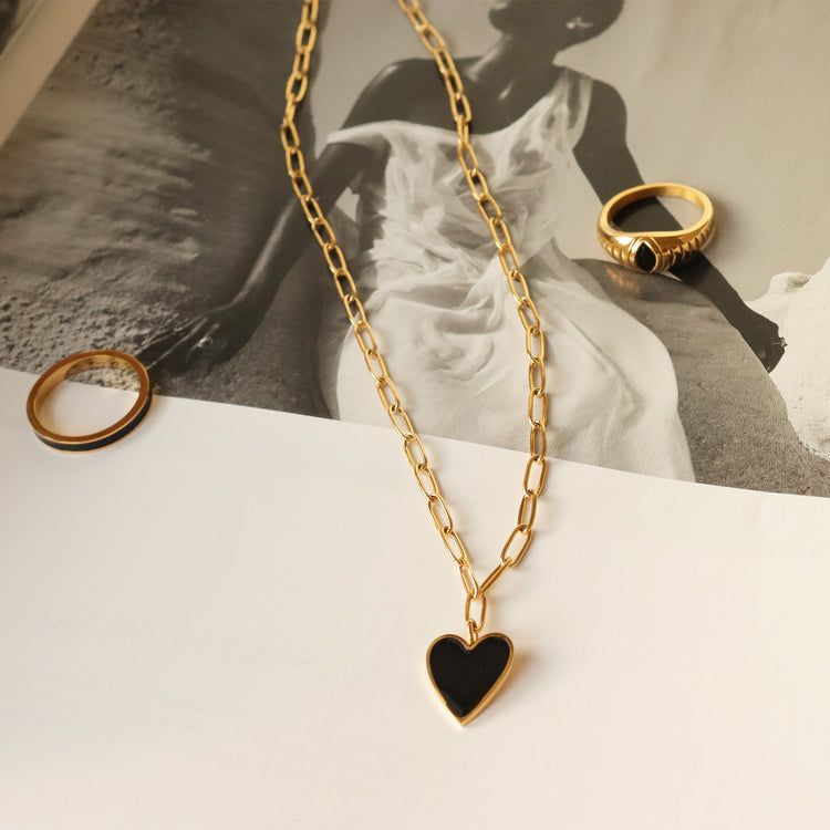 HEART NECKLACE