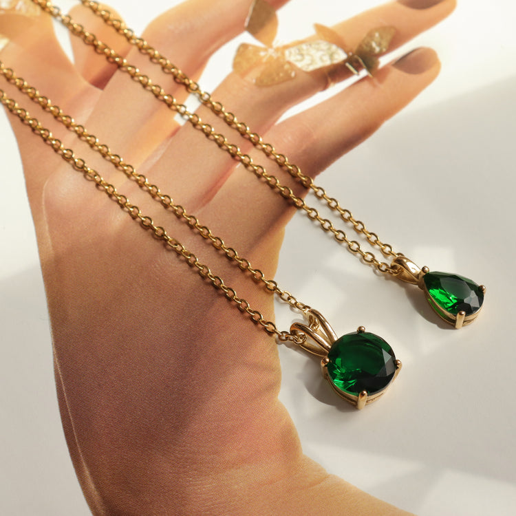 EMERALD CENTRAL NECKLACE
