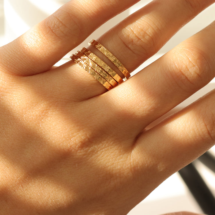 STAR BURST RING
