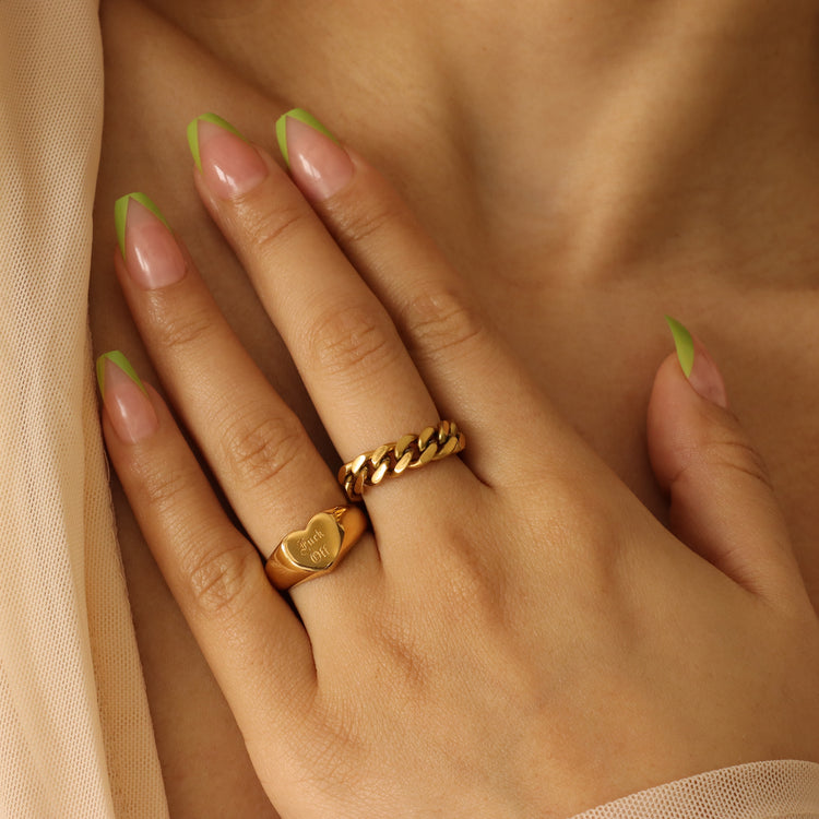 ESSENTIAL CHAIN RING