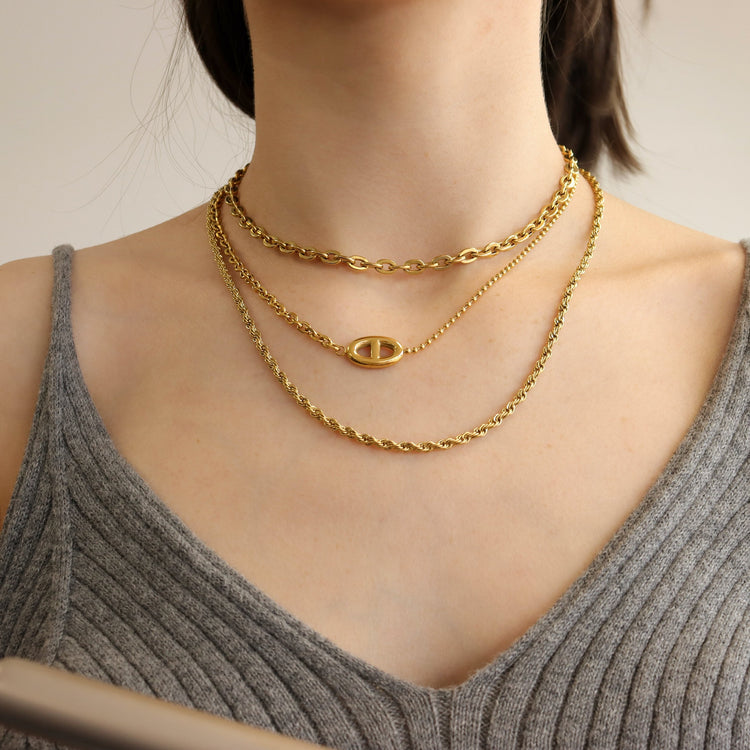 ESSENTIAL TWIST CHAIN NECKLACE