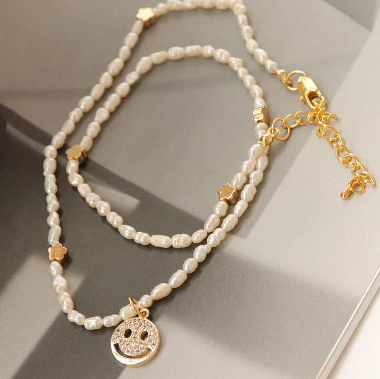 PEARL SMILE NECKLACE