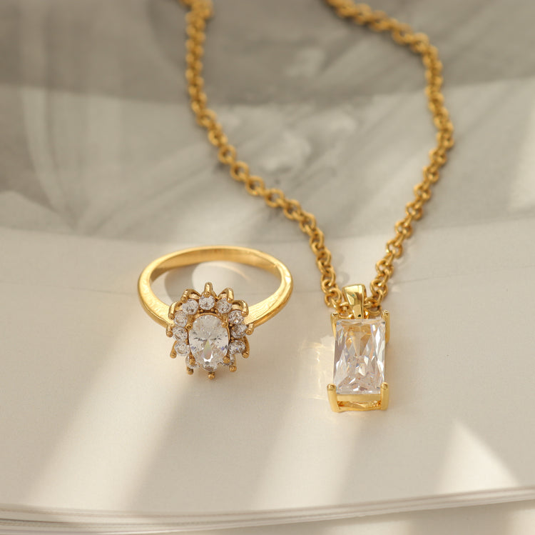 CRESCENT NECKLACE