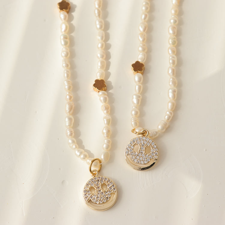 PEARL SMILE NECKLACE