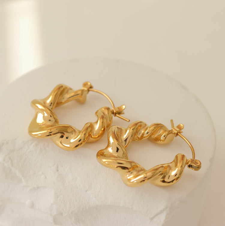 CROISSANT TWIST EARRINGS