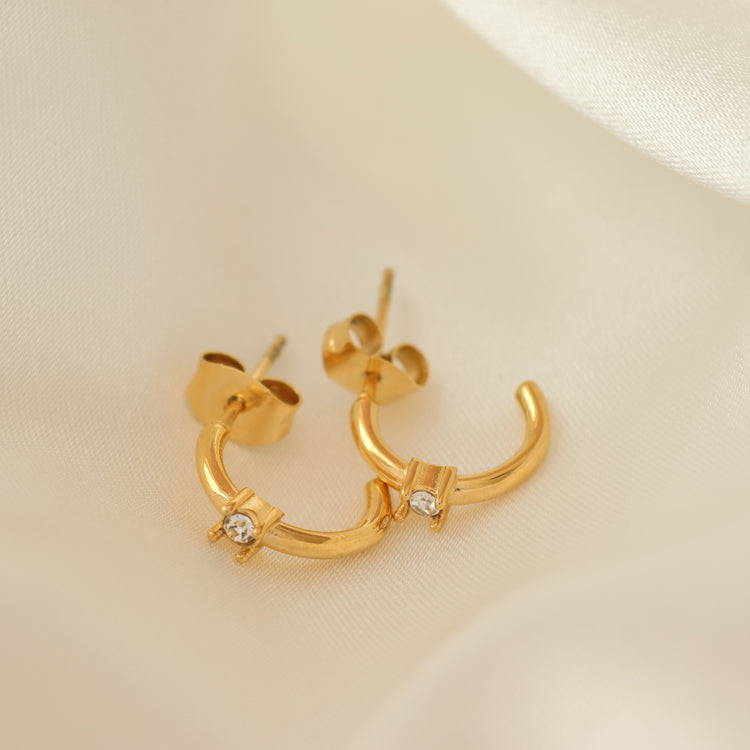 DAINTY ESSENTIAL EARRINGS