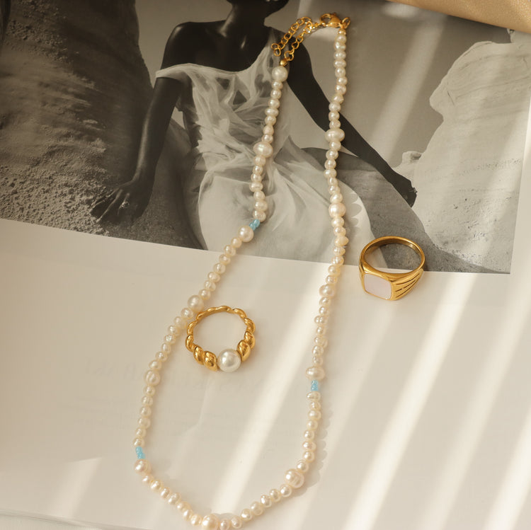 FRESH WATER PEARL NECKLACE