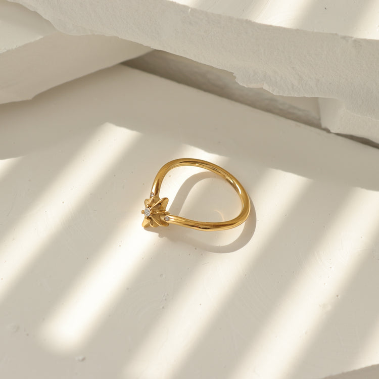 STAR RING