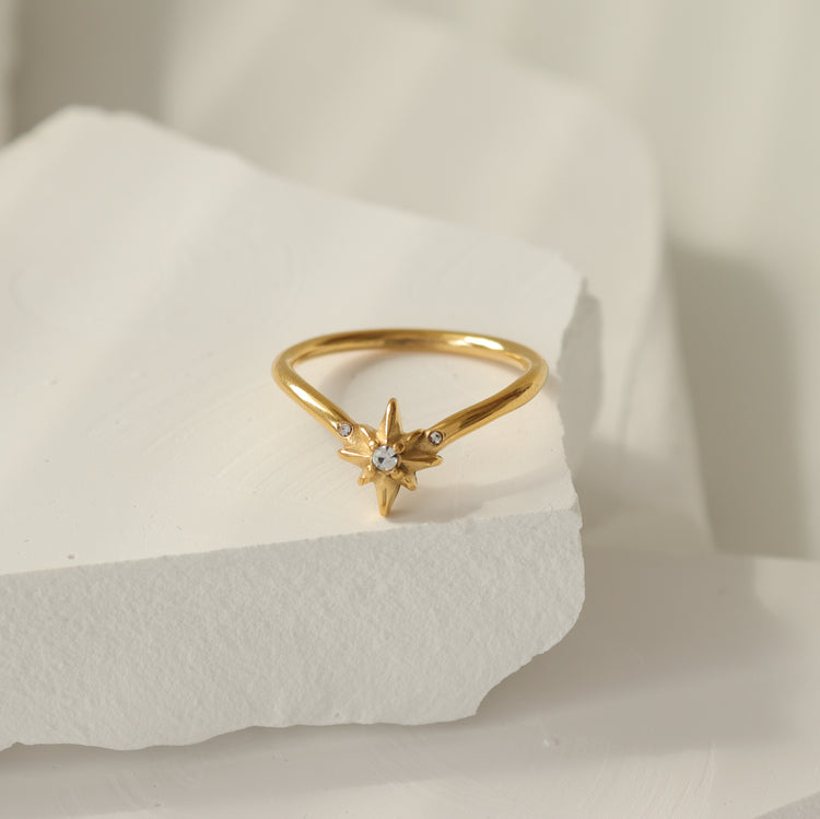 STAR RING