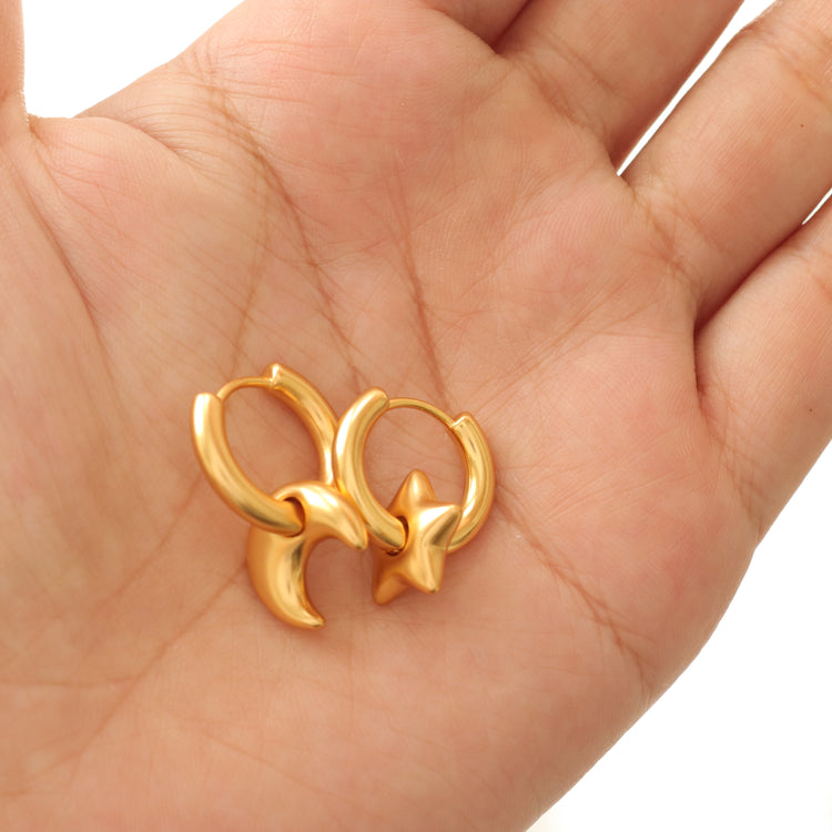 STAR | MOON GOLD EARRINGS