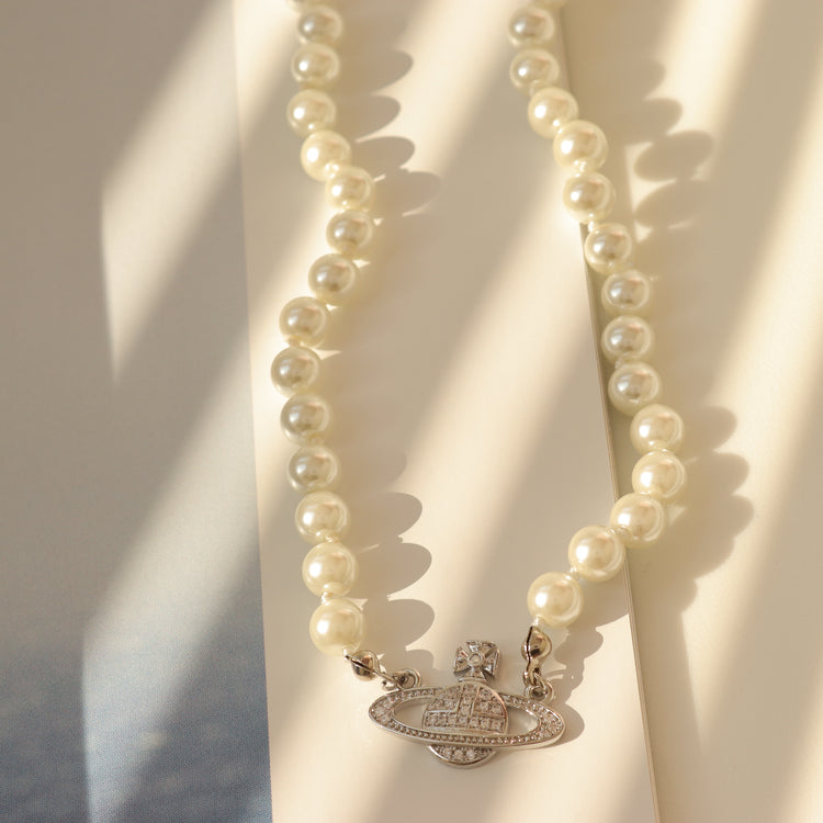 UNIVERSE NECKLACE