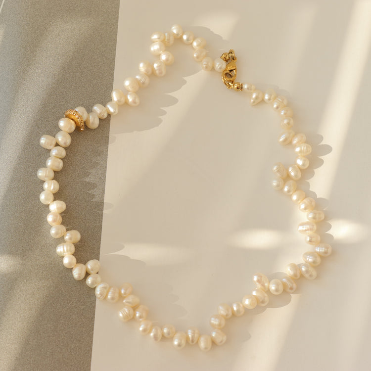 PEARL FLOWER NECKLACE