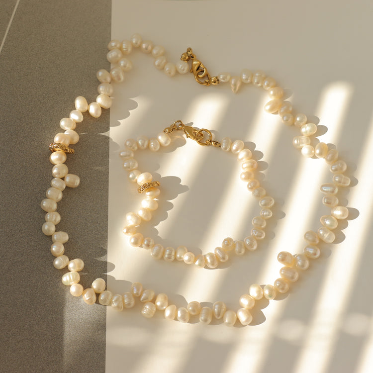 PEARL FLOWER NECKLACE